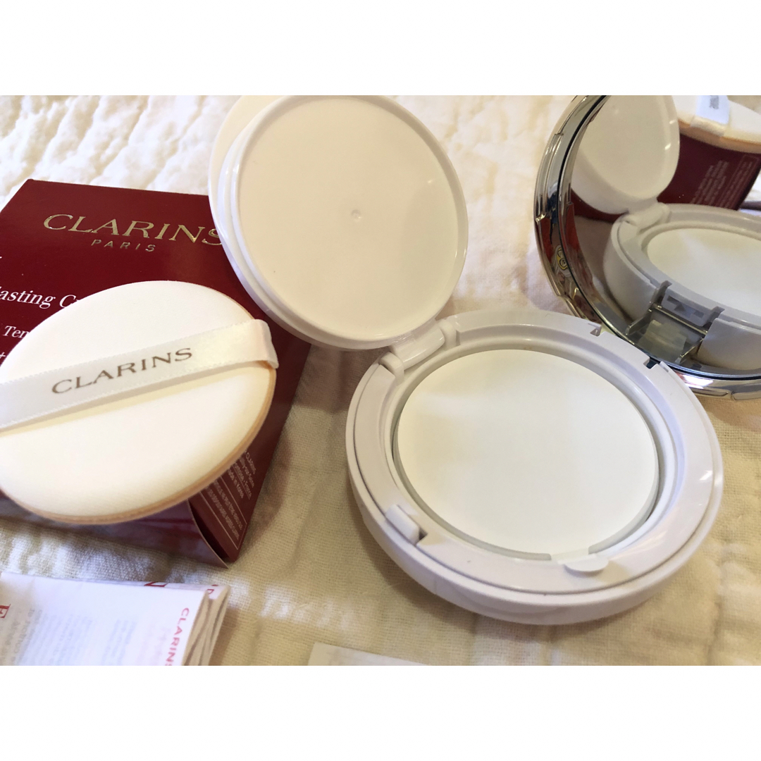 CLARINS(クラランス)の【新品送無❗️】クラランス CLARINS paris クッションファンデ105 コスメ/美容のベースメイク/化粧品(ファンデーション)の商品写真