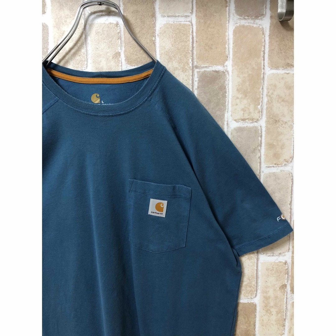 carhartt(カーハート)の【carhartt】カーハート　ワンポイントロゴ　袖ロゴ　tシャツ　Lサイズ メンズのトップス(Tシャツ/カットソー(半袖/袖なし))の商品写真