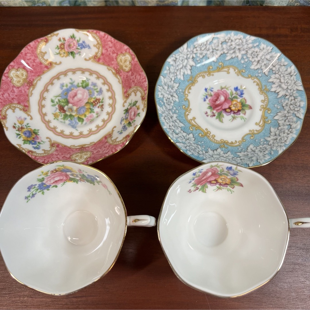 ROYAL ALBERT(ロイヤルアルバート)のロイヤルアルバート コーヒーカップ＆ソーサー ２客 セット インテリア/住まい/日用品のキッチン/食器(グラス/カップ)の商品写真