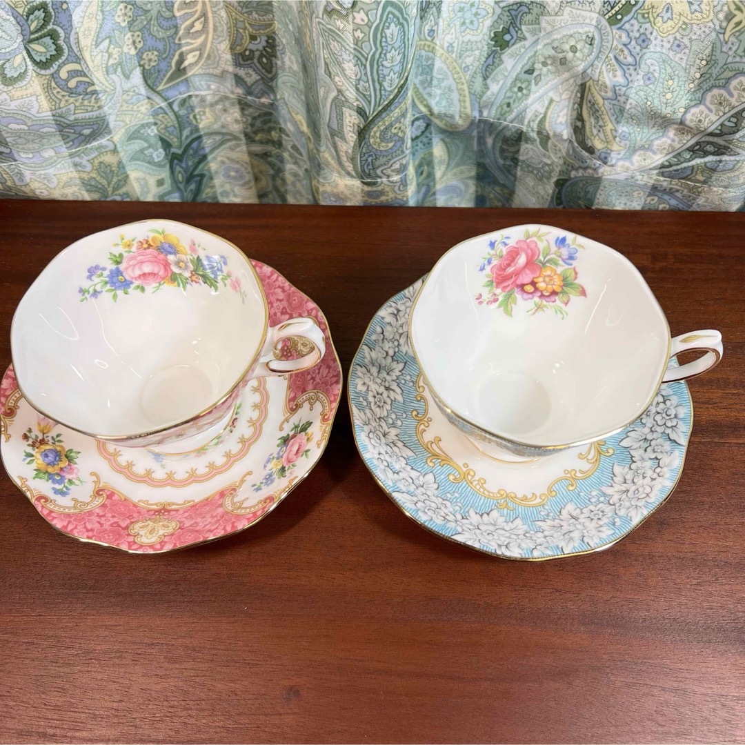 ROYAL ALBERT(ロイヤルアルバート)のロイヤルアルバート コーヒーカップ＆ソーサー ２客 セット インテリア/住まい/日用品のキッチン/食器(グラス/カップ)の商品写真