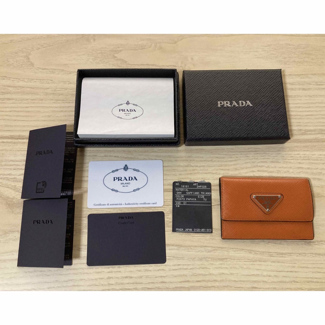 PRADA(プラダ)の【美品】PRADA カードケース パパイヤ メンズのファッション小物(名刺入れ/定期入れ)の商品写真