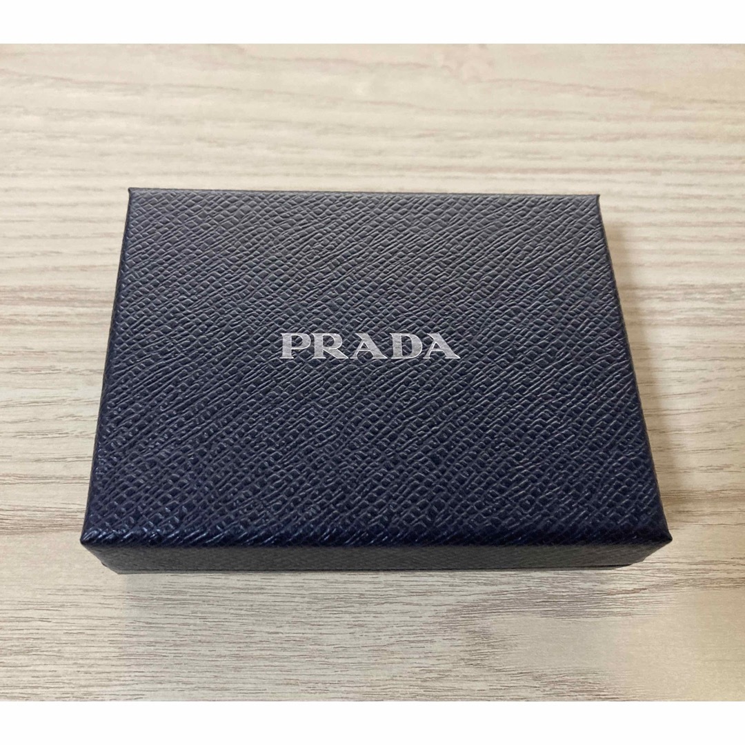 PRADA(プラダ)の【美品】PRADA カードケース パパイヤ メンズのファッション小物(名刺入れ/定期入れ)の商品写真