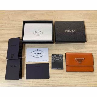 プラダ(PRADA)の【美品】PRADA カードケース パパイヤ(名刺入れ/定期入れ)