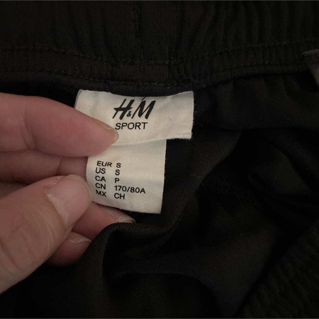 H&M(エイチアンドエム)のH&M エイチ アンド エム スポーツショートパンツ メンズのパンツ(ショートパンツ)の商品写真