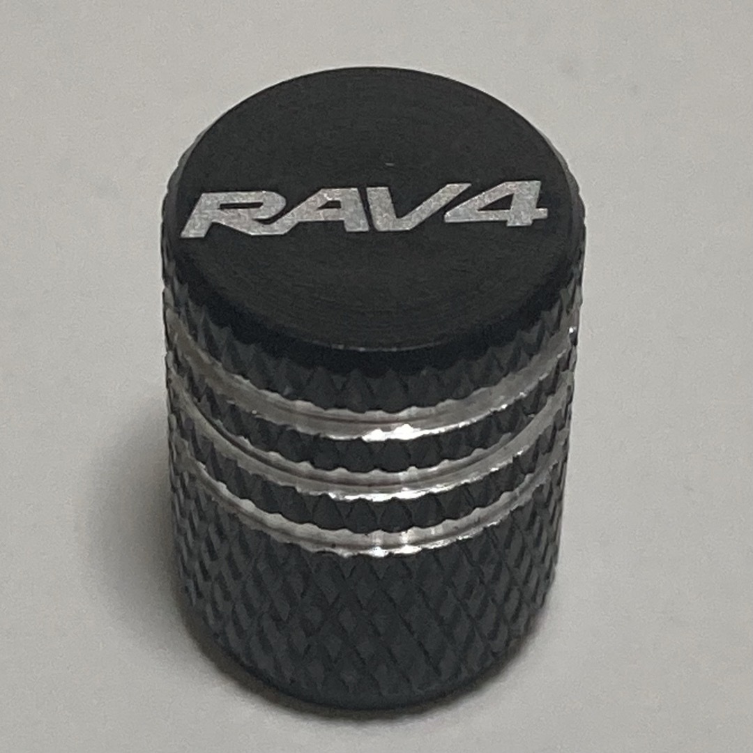 トヨタ(トヨタ)の【新品】RAV4 エアバルブキャップ 1台分（4個）ブラック 自動車/バイクの自動車(ホイール)の商品写真