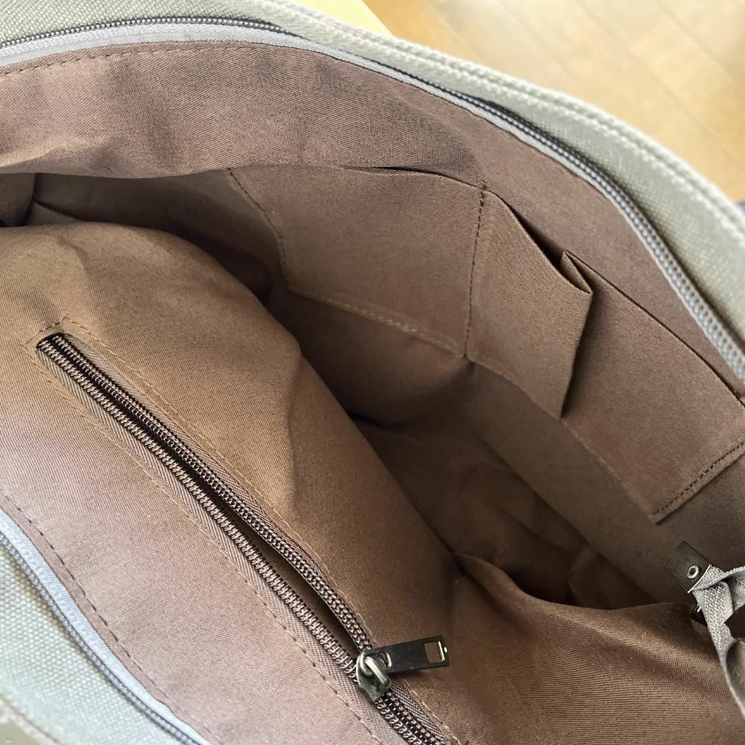 ショルダーバッグ グレー メッセンジャーバッグ メンズ 斜め掛け A4 大容量 メンズのバッグ(メッセンジャーバッグ)の商品写真
