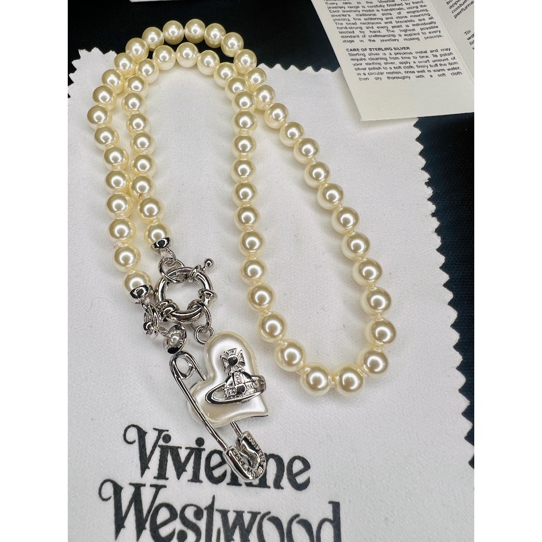 Vivienne Westwood(ヴィヴィアンウエストウッド)のヴィヴィアンウエストウッド   ORIETTA ネックレス スワロフスキーパール レディースのアクセサリー(ネックレス)の商品写真