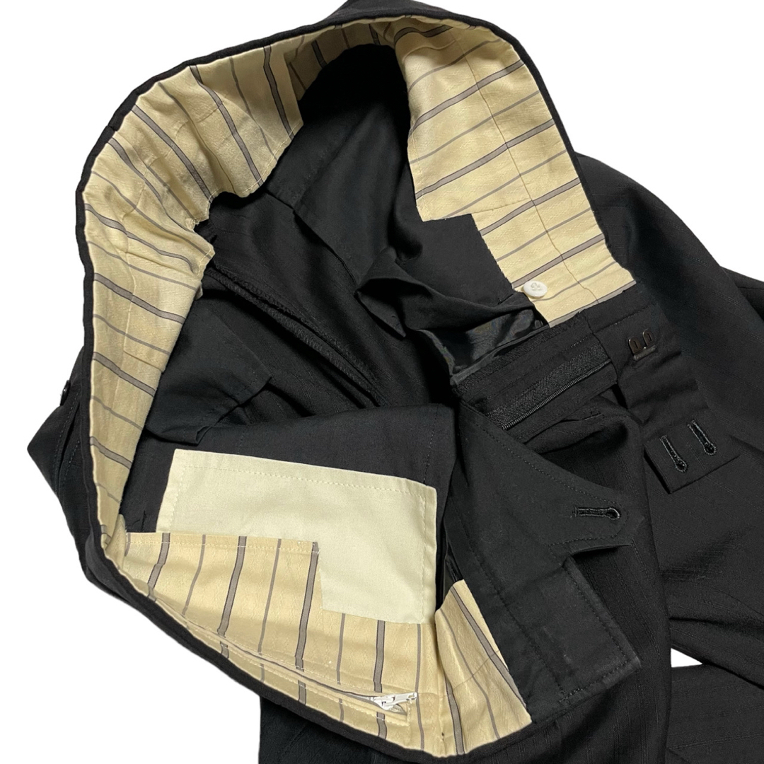 Ermenegildo Zegna(エルメネジルドゼニア)のエルメネジルドゼニア 2B スーツ セットアップ ブラック L メンズのスーツ(セットアップ)の商品写真