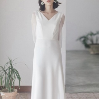 長袖 ウェディングドレス ホワイト ロングドレス シンプル 上品(ウェディングドレス)
