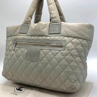 シャネル(CHANEL)の［美品］シャネル　コココクーンMM トートバッグ　ホワイト　ナイロン　レザー(トートバッグ)