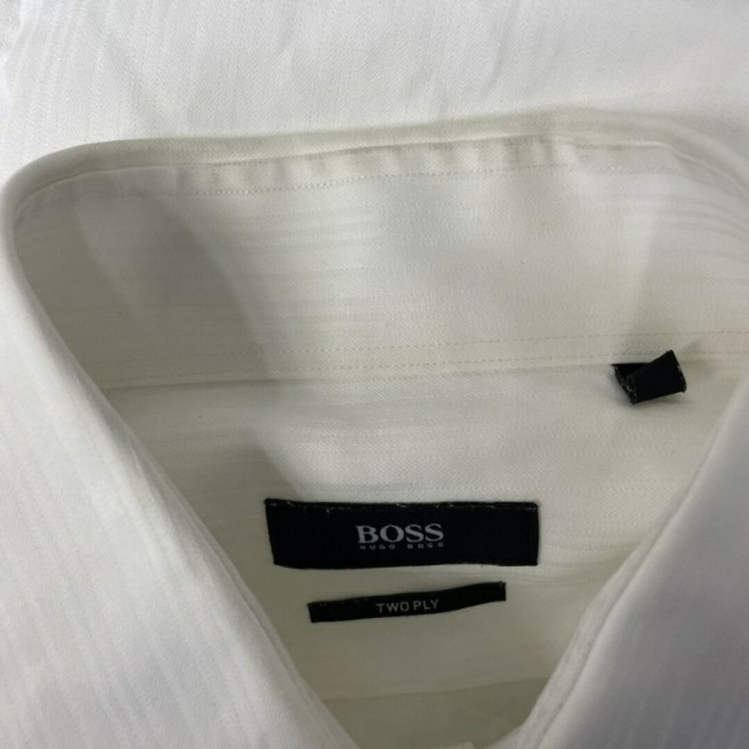 HUGO BOSS(ヒューゴボス)のヒューゴボス シャドーストライプシャツ カジュアル 白 約S-M ■GY31 メンズのトップス(シャツ)の商品写真