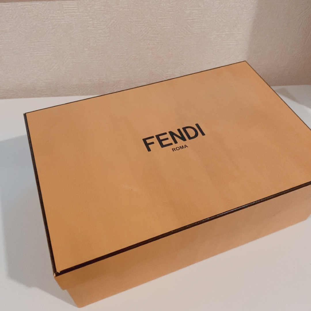 FENDI(フェンディ)の新品未使用！ヌードレザー／ピンクメッシュ スリングバックシューズ レディースの靴/シューズ(ハイヒール/パンプス)の商品写真