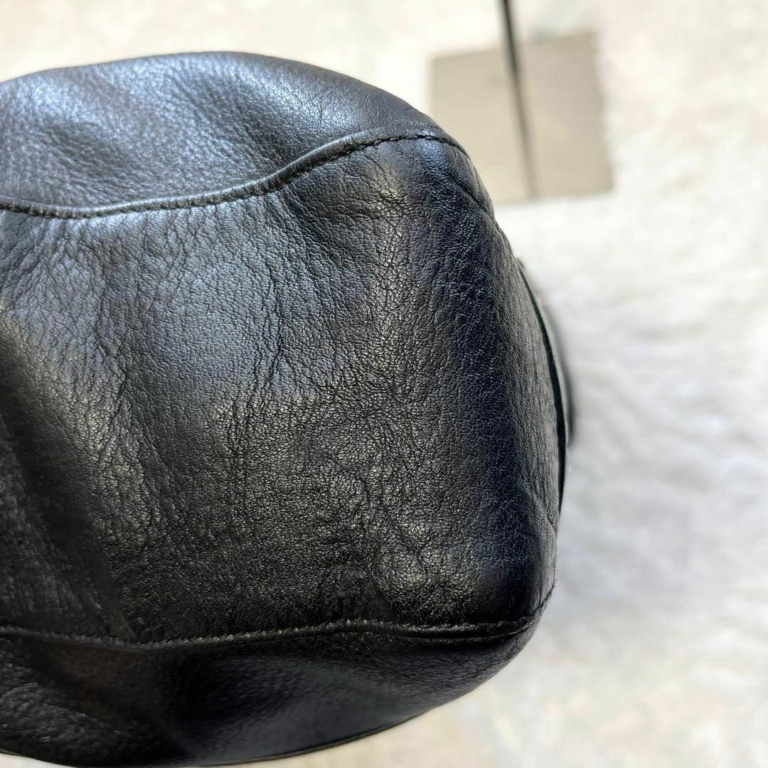 aniary(アニアリ)の【美品】アニアリ トートバッグ アンティークレザー　シボ革　A4可  迷彩 黒 メンズのバッグ(トートバッグ)の商品写真