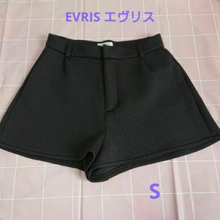 エヴリス(EVRIS)の＊美品＊【EVRIS エヴリス  ラメ ボンディング ハーフパンツ  ブラック】(ショートパンツ)