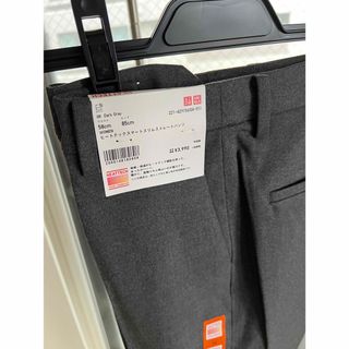 ユニクロ(UNIQLO)のUNIQLO ユニクロ ヒートテックスマートスリムストレートパンツ グレー 58(カジュアルパンツ)