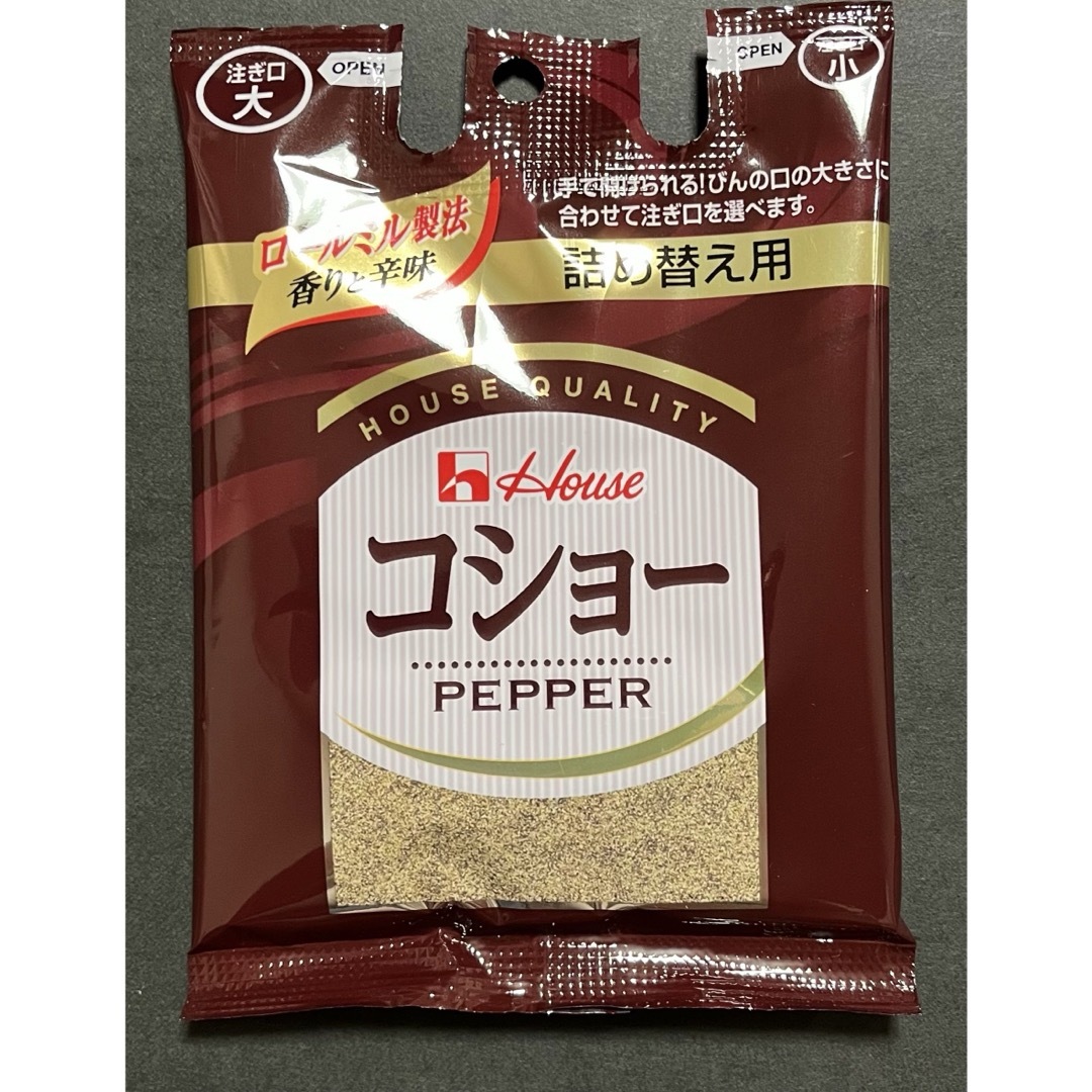 ハウス食品(ハウスショクヒン)の【ハウス】コショー詰替用36g×1袋 食品/飲料/酒の食品(調味料)の商品写真