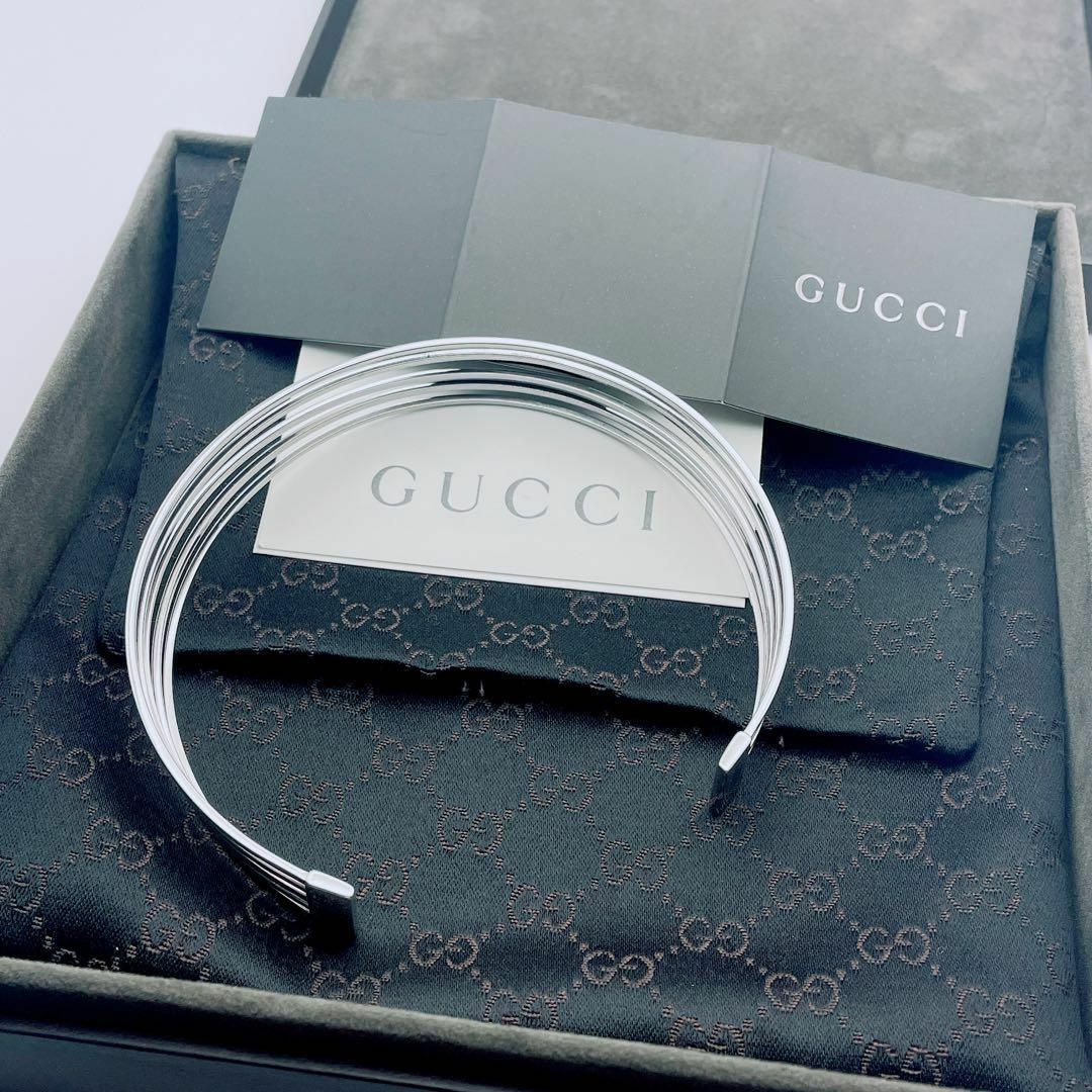 Gucci(グッチ)の【美品】GUCCI グッチ　バングル　5ライン　ワイヤー　シルバー925 メンズのアクセサリー(バングル/リストバンド)の商品写真