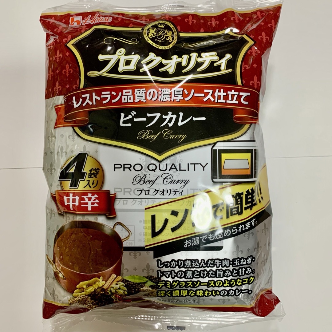 ハウス食品(ハウスショクヒン)の 8袋（中辛）【 プロクオリティ ビーフカレー 】　 食品/飲料/酒の加工食品(レトルト食品)の商品写真