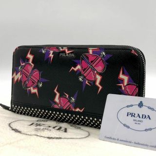 プラダ(PRADA)の美品］プラダ　フランケンシュタイン　ハート　ラウンドファスナー　スタッズ　コラボ(財布)