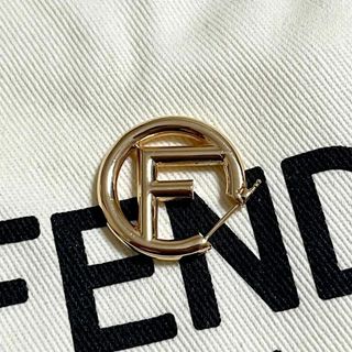 フェンディ(FENDI)の［美品］フェンディ　FENDI エフイズ フープピアス ゴールド　片耳(ピアス)