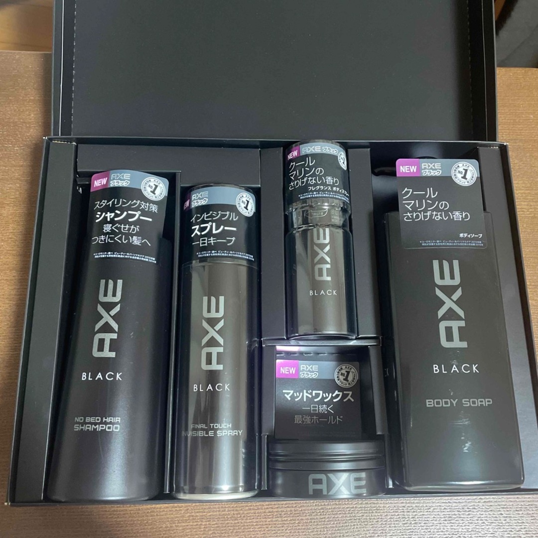 AXE(アックス)のAXE BLACK シリーズ　5点セット シャンプー ワックス ボディソープなど コスメ/美容のヘアケア/スタイリング(ヘアケア)の商品写真