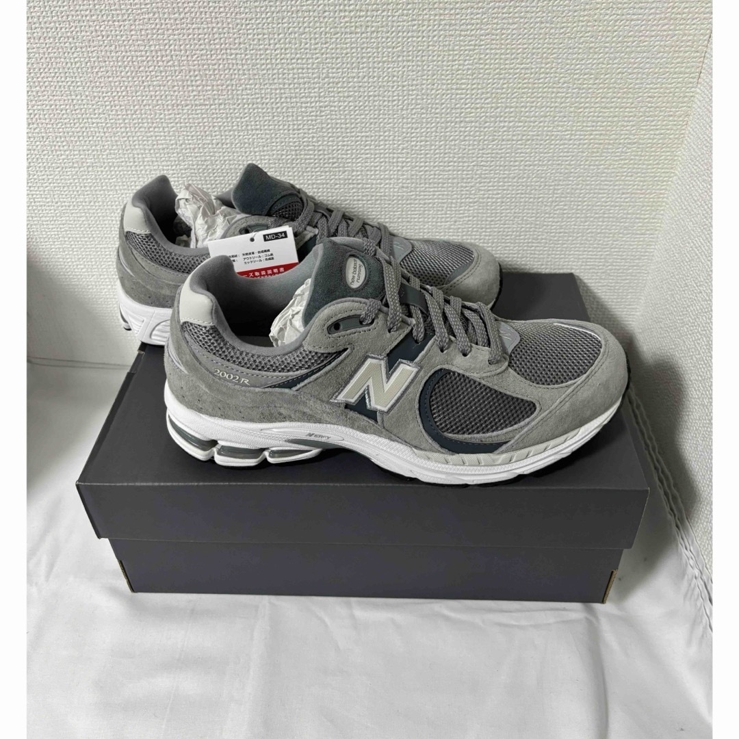 New Balance(ニューバランス)の【新品】New Balance M2002RST メンズの靴/シューズ(スニーカー)の商品写真