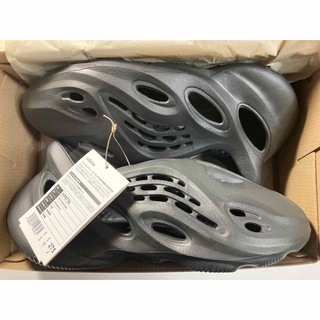 イージー(YEEZY（adidas）)のadidas YEEZY Foam Runner Onyx HP8739(サンダル)