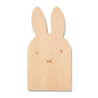 ミッフィー(miffy)のmiffy【日本未販売】ミッフィー カッティングボード まな板 木製(調理道具/製菓道具)