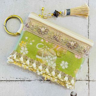 【新品】SKP#3 インド刺繍リボン　着物ハギレ　ポーチ　リボン　タッセル付き(ポーチ)