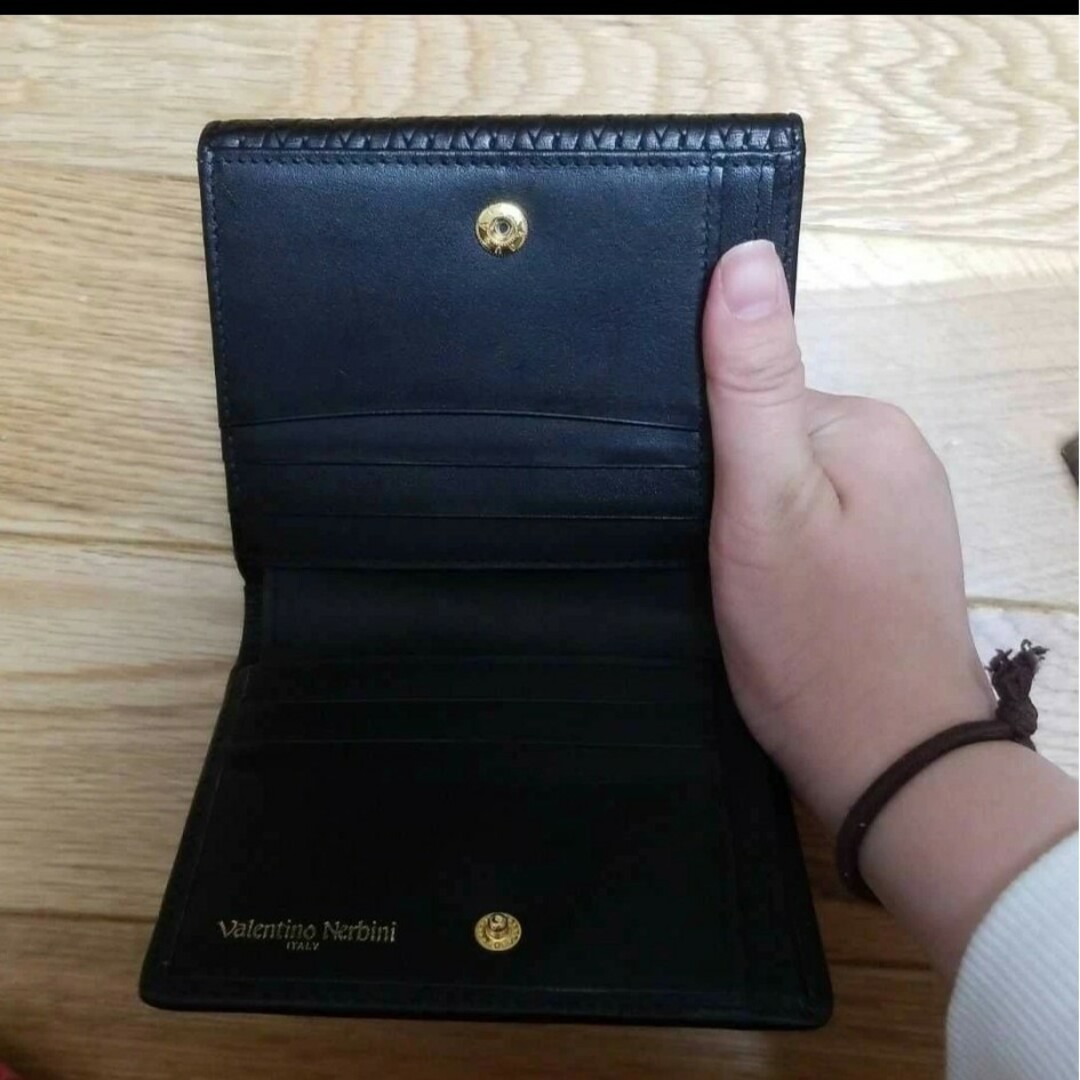 VALENTINO(ヴァレンティノ)のValentino Nerbini  折り畳み財布 レディースのファッション小物(財布)の商品写真
