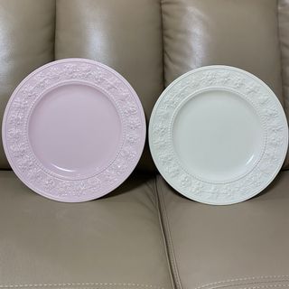 ウェッジウッド(WEDGWOOD)のウェッジウッド大皿2枚ペア★27cmレンジ食洗機WEDGWOODフェスティビティ(食器)