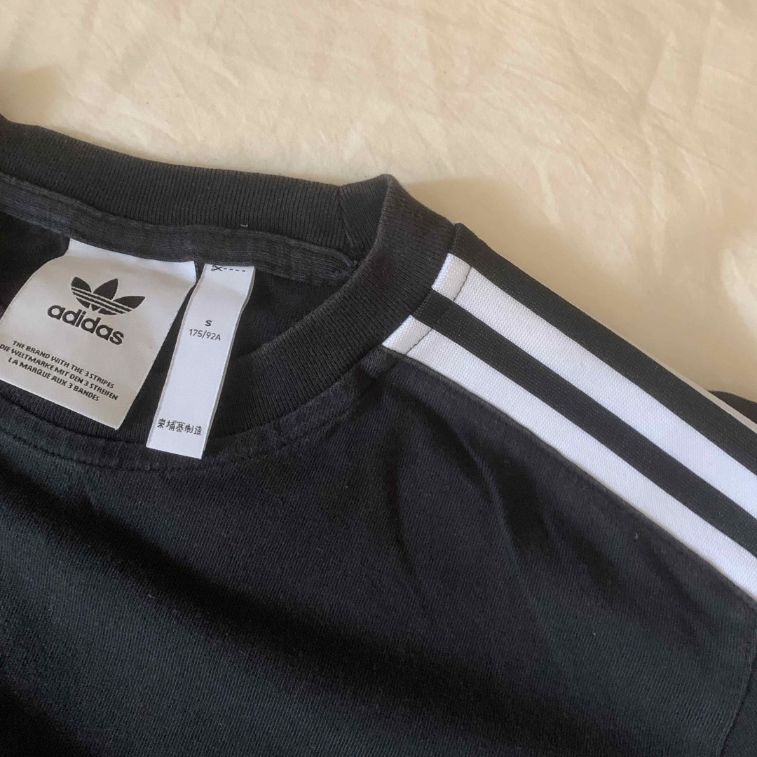 adidas(アディダス)のセール　adidas tシャツ ブラック レディースのトップス(Tシャツ(半袖/袖なし))の商品写真