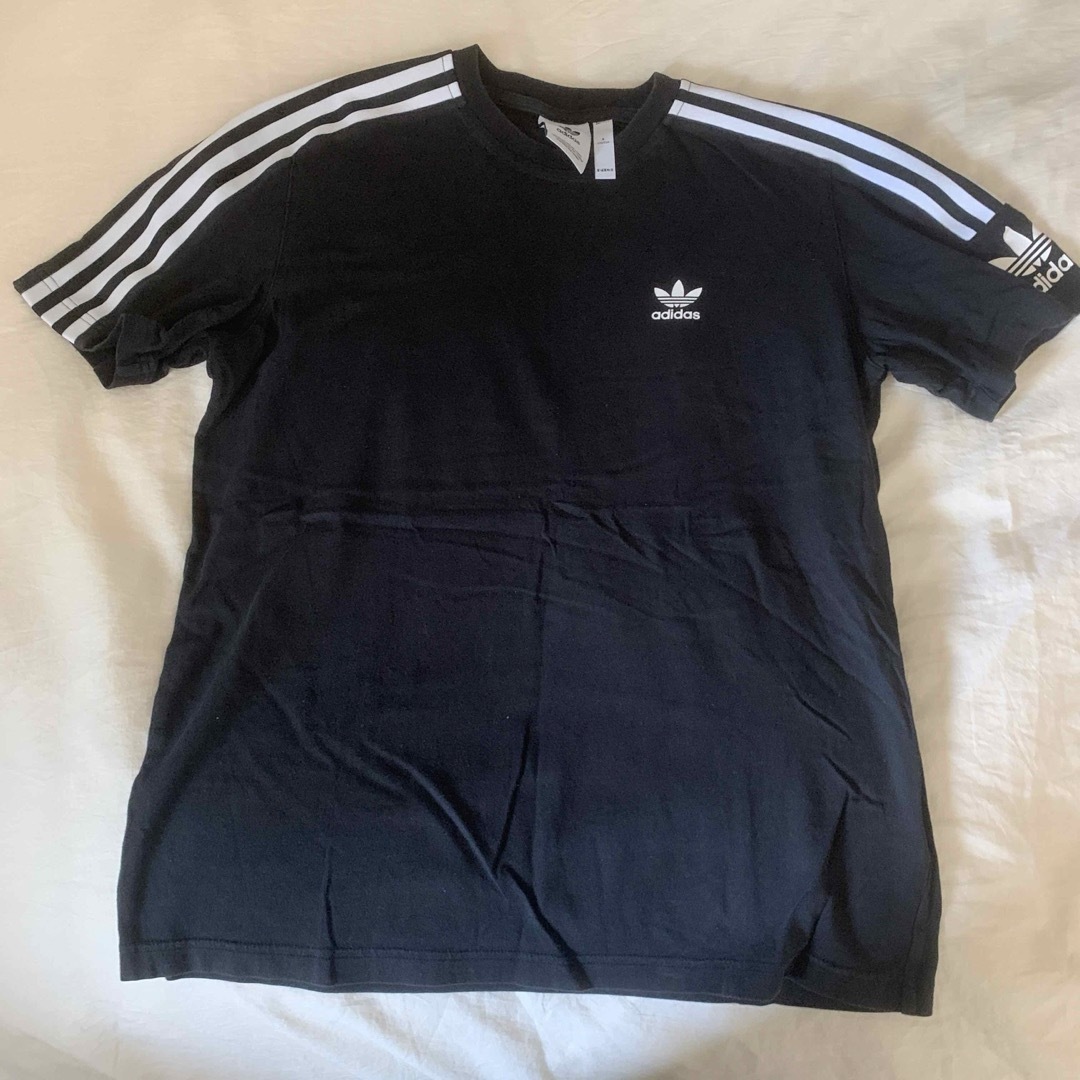 adidas(アディダス)のセール　adidas tシャツ ブラック レディースのトップス(Tシャツ(半袖/袖なし))の商品写真