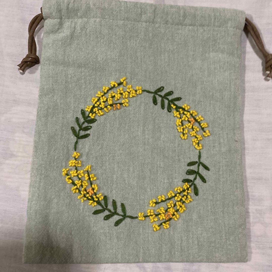 ハンドメイド刺繍ポーチ袋野花カモミー・ディジーラベンダー花柄 ハンドメイド刺繍ポーチ袋野花カモミー・ディジーラベンダー花柄