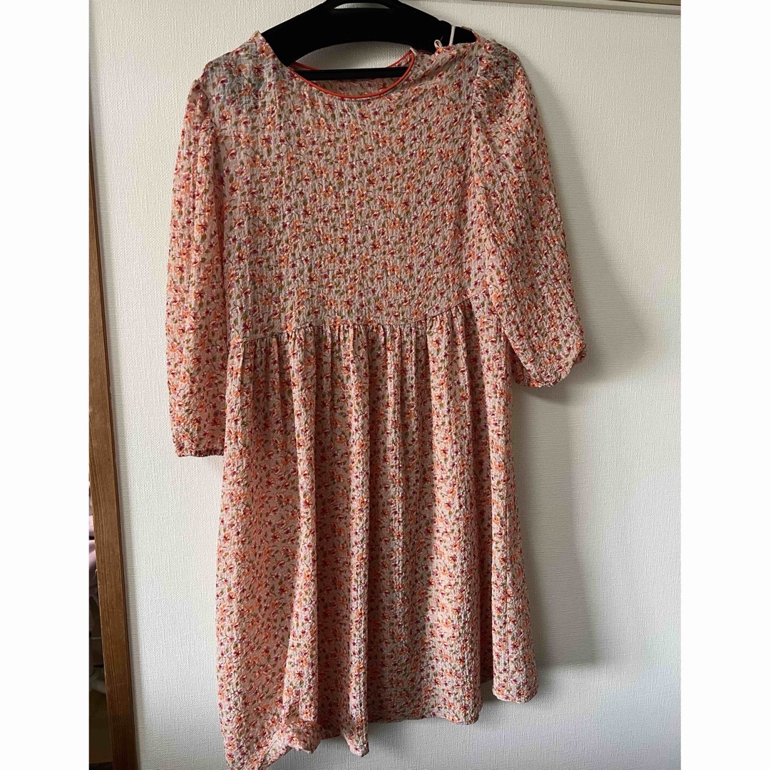 ZARA KIDS(ザラキッズ)のZARAキッズ　花柄ワンピース キッズ/ベビー/マタニティのキッズ服女の子用(90cm~)(ワンピース)の商品写真