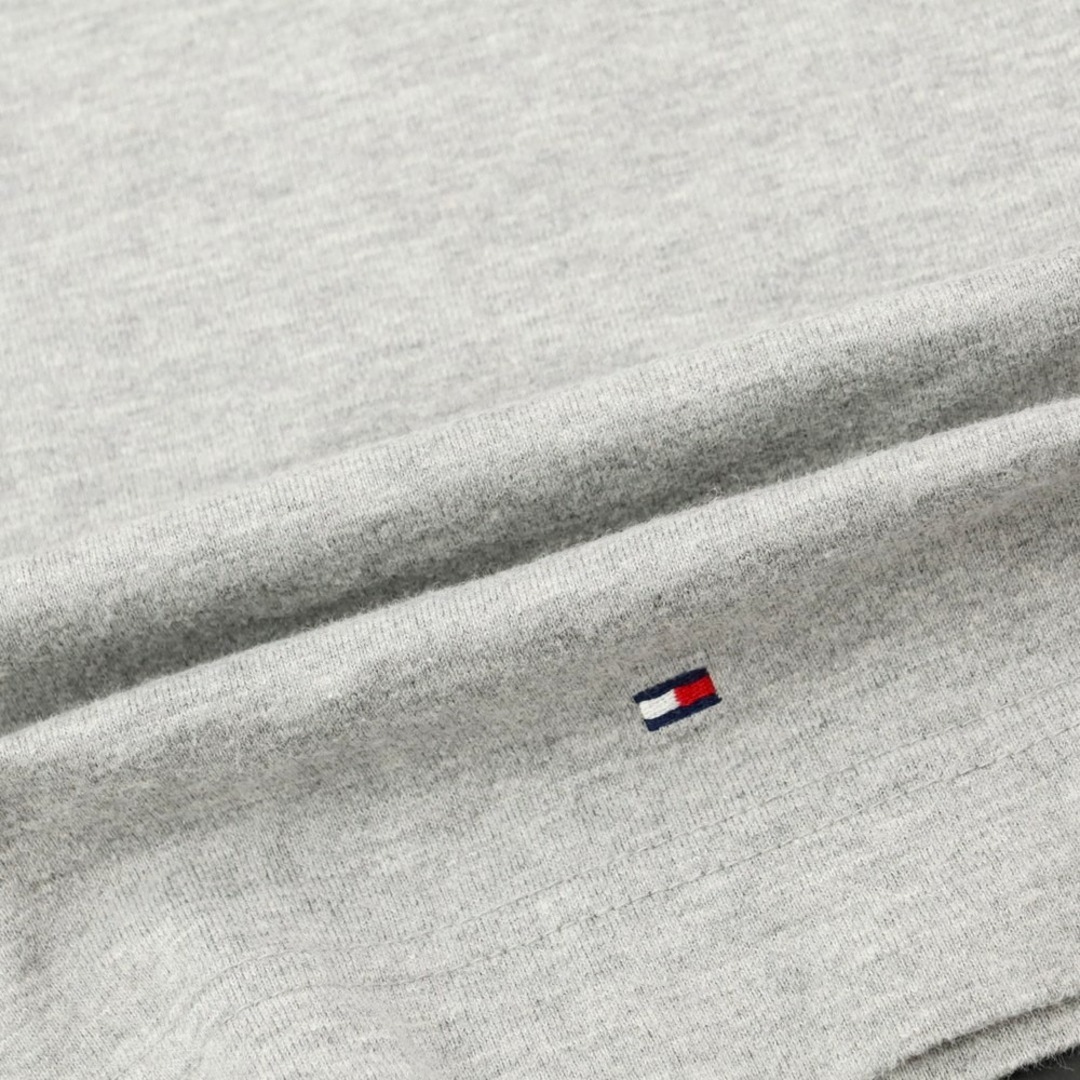 TOMMY HILFIGER(トミーヒルフィガー)の【中古】トミーヒルフィガー TOMMY HILFIGER コットン クルーネック 半袖Ｔシャツ グレーxダークネイビー【サイズM】【メンズ】 メンズのトップス(Tシャツ/カットソー(半袖/袖なし))の商品写真