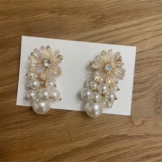 ピアス　花(ピアス)