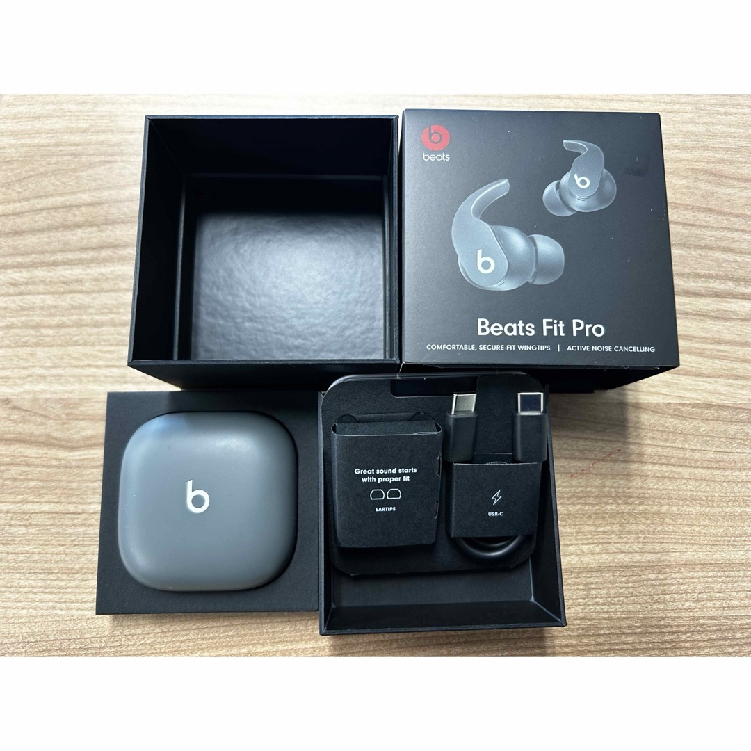 Beats(ビーツ)のBeats Fit Pro ワイヤレスノイズキャンセリングイヤフォーン スマホ/家電/カメラのオーディオ機器(ヘッドフォン/イヤフォン)の商品写真