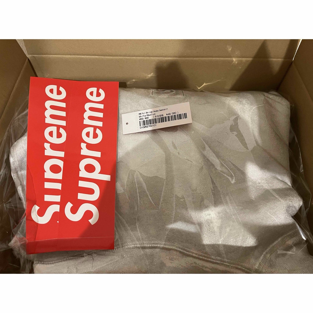 Supreme(シュプリーム)のSup  MM6 Foil Box Logo Hooded Sweatshirt メンズのトップス(パーカー)の商品写真