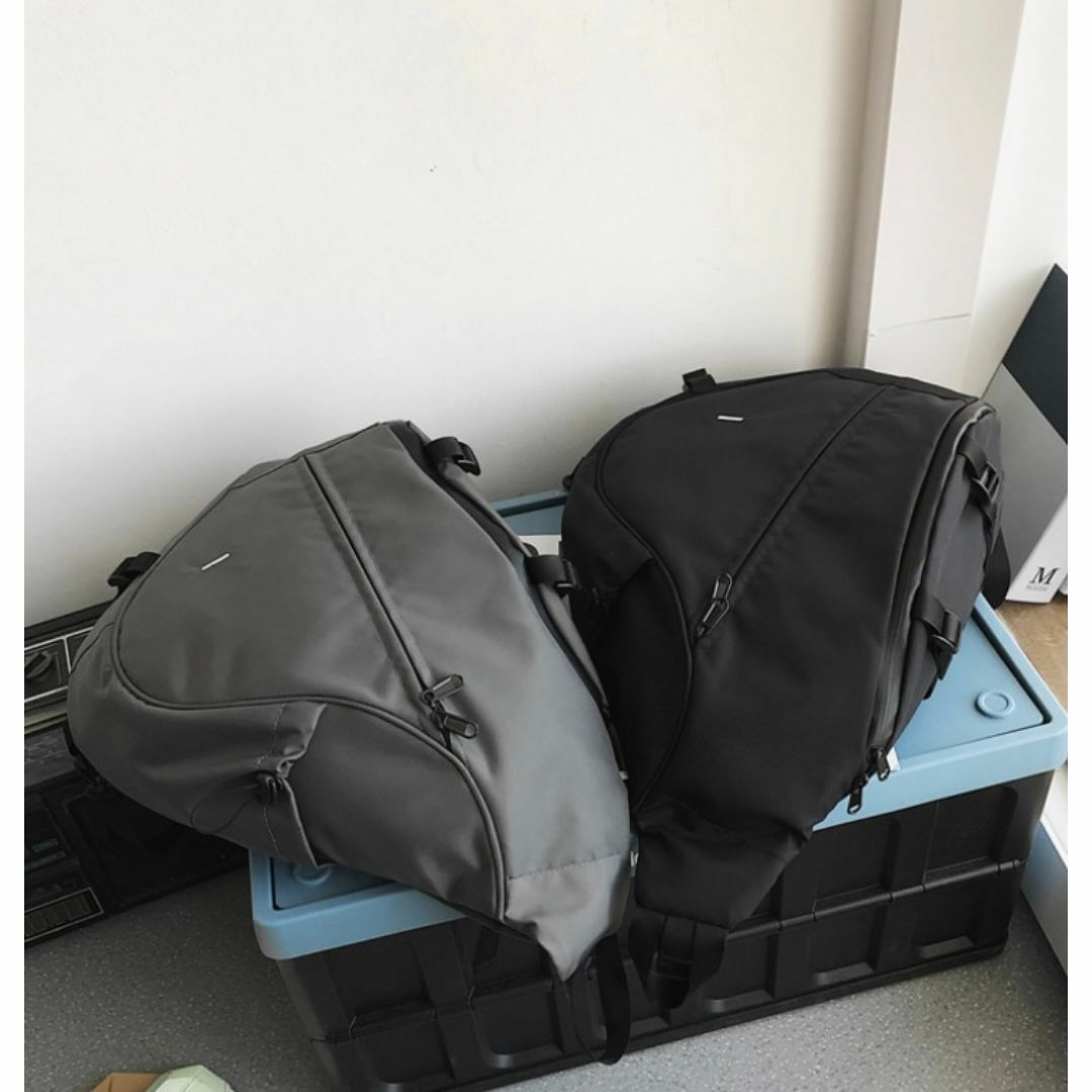 ワンショルダーバッグ　ブラック　ボディバッグ　デカバッグ　大容量　撥水　斜めがけ メンズのバッグ(ボディーバッグ)の商品写真