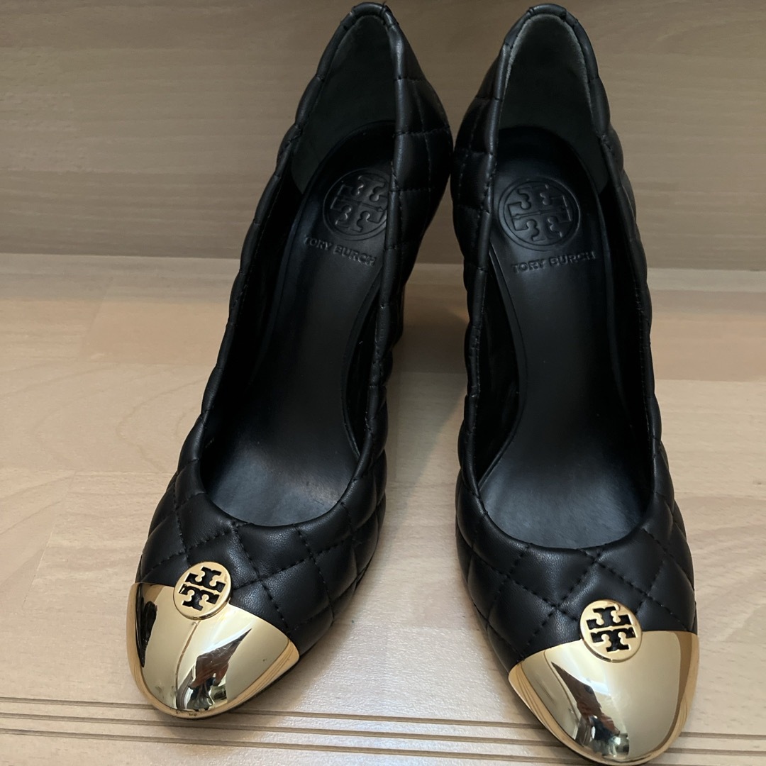 Tory Burch(トリーバーチ)のトリーバーチ　靴　6M  23.5cm レディースの靴/シューズ(ハイヒール/パンプス)の商品写真