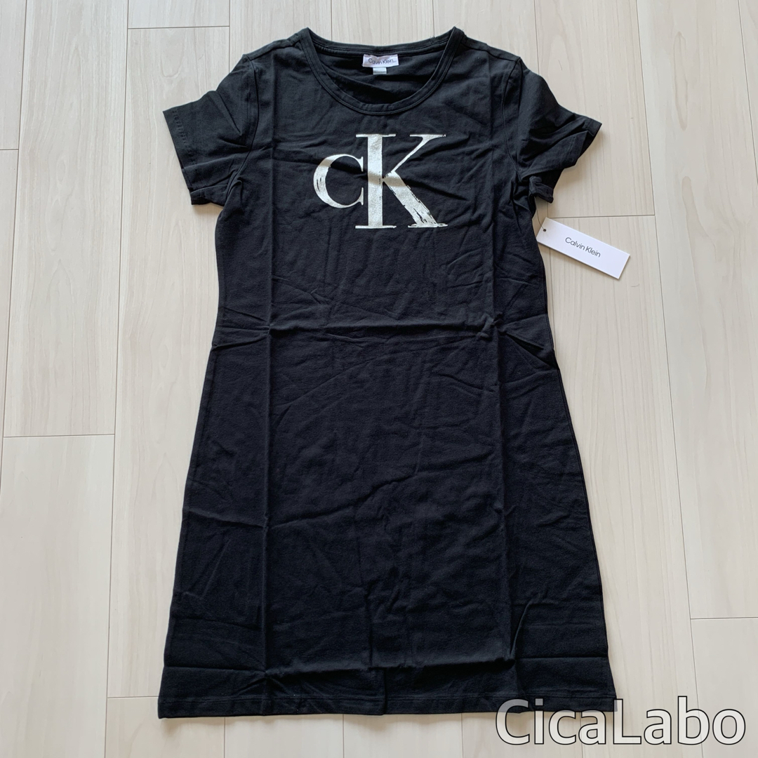 Calvin Klein(カルバンクライン)の【新品】カルバンクライン ロゴ Tシャツ ワンピース ブラック L レディースのワンピース(ひざ丈ワンピース)の商品写真