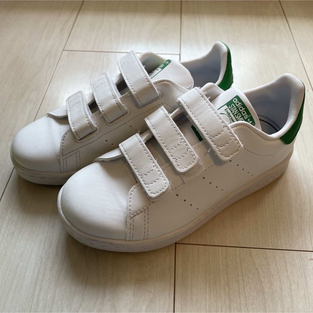 STANSMITH（adidas）(スタンスミス)の【adidas】美品スタンスミス(18cm) キッズ/ベビー/マタニティのキッズ靴/シューズ(15cm~)(スニーカー)の商品写真