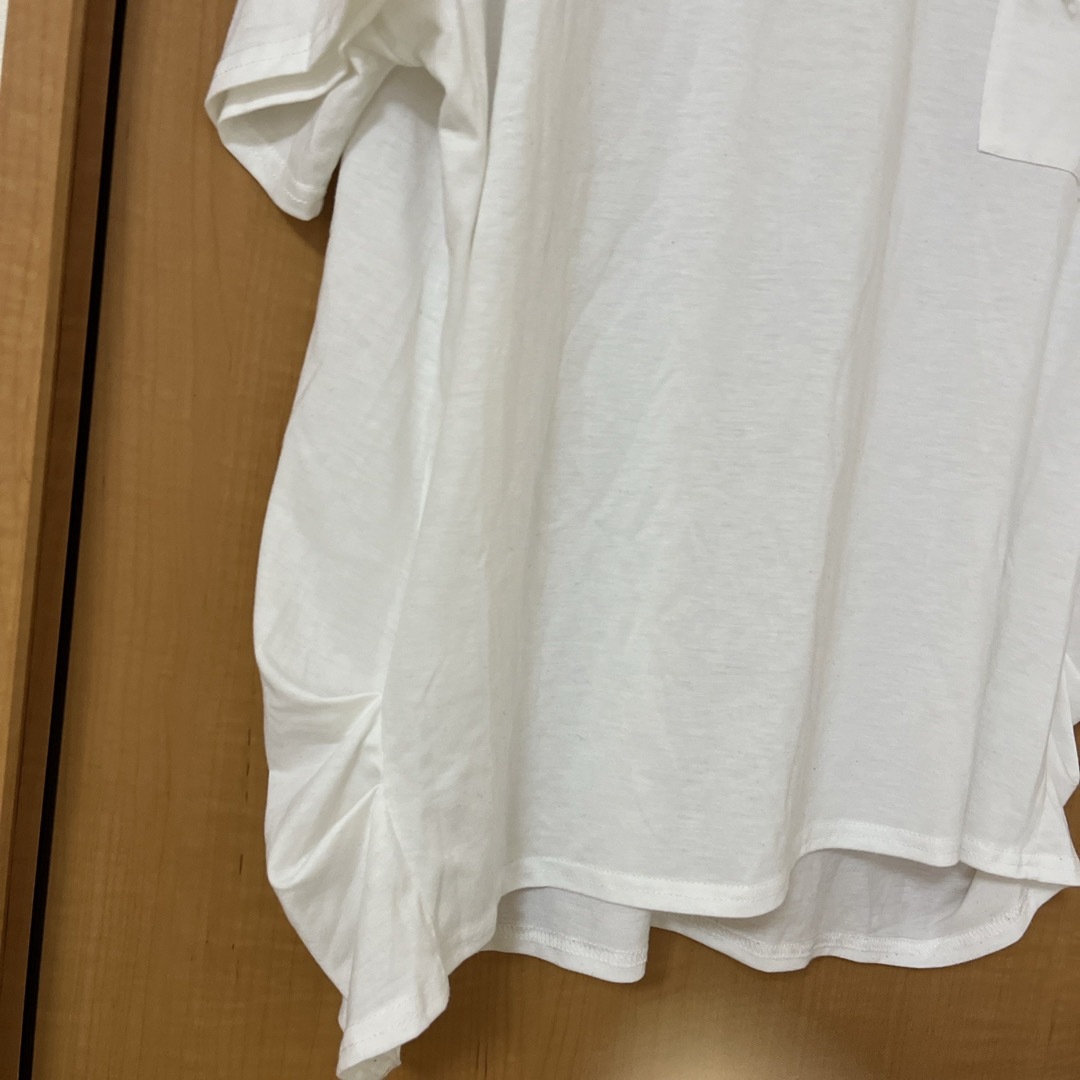 Ｖネック　Tシャツ　白　大きいサイズ レディースのトップス(Tシャツ(半袖/袖なし))の商品写真