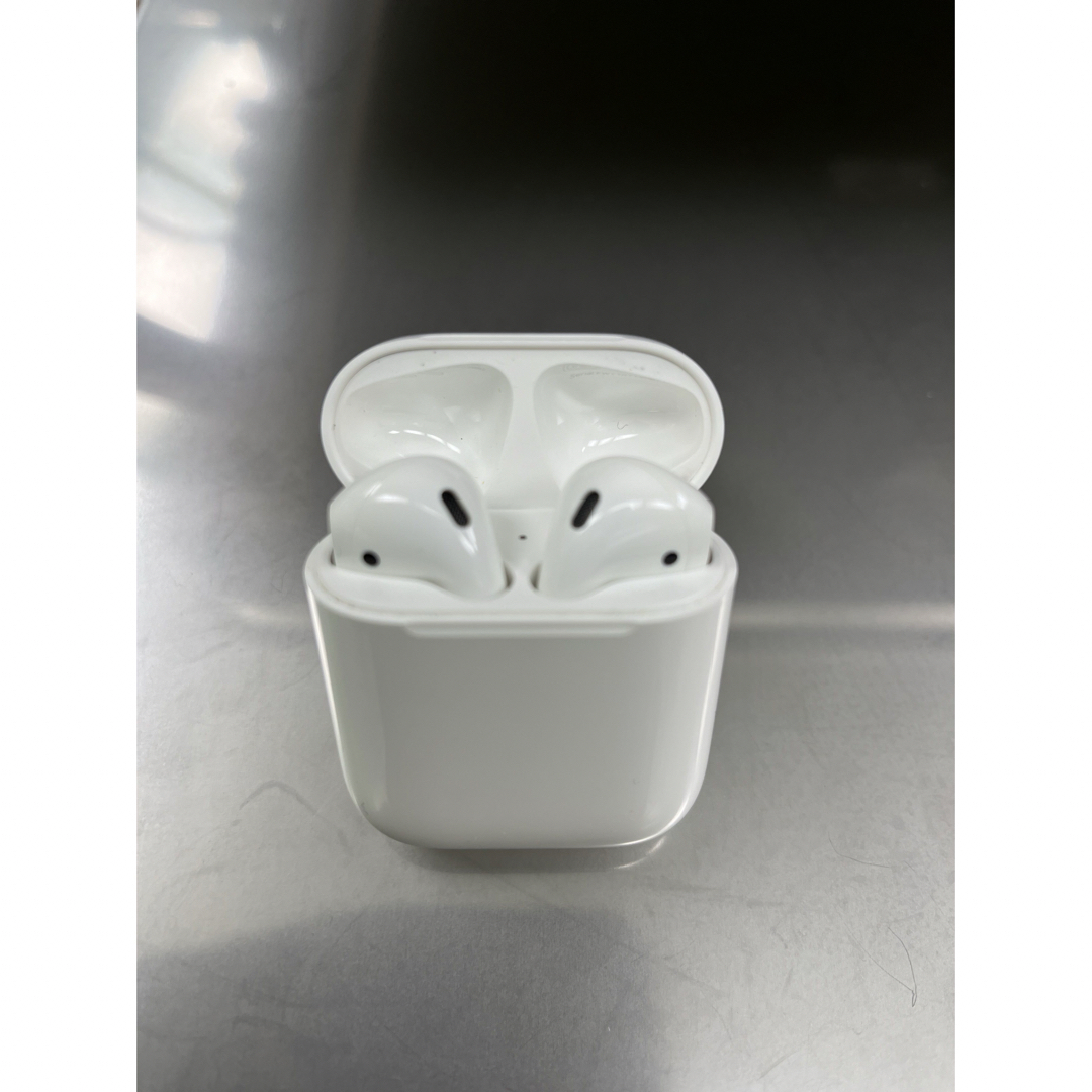 Apple(アップル)のAir Pods 第1世代 スマホ/家電/カメラのオーディオ機器(ヘッドフォン/イヤフォン)の商品写真
