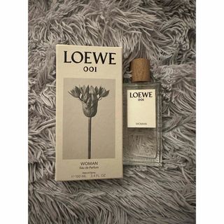 ロエベ(LOEWE)のLOEWE ロエベ 001ウーマン オードゥ パルファム 100ml 残量50%(香水(女性用))