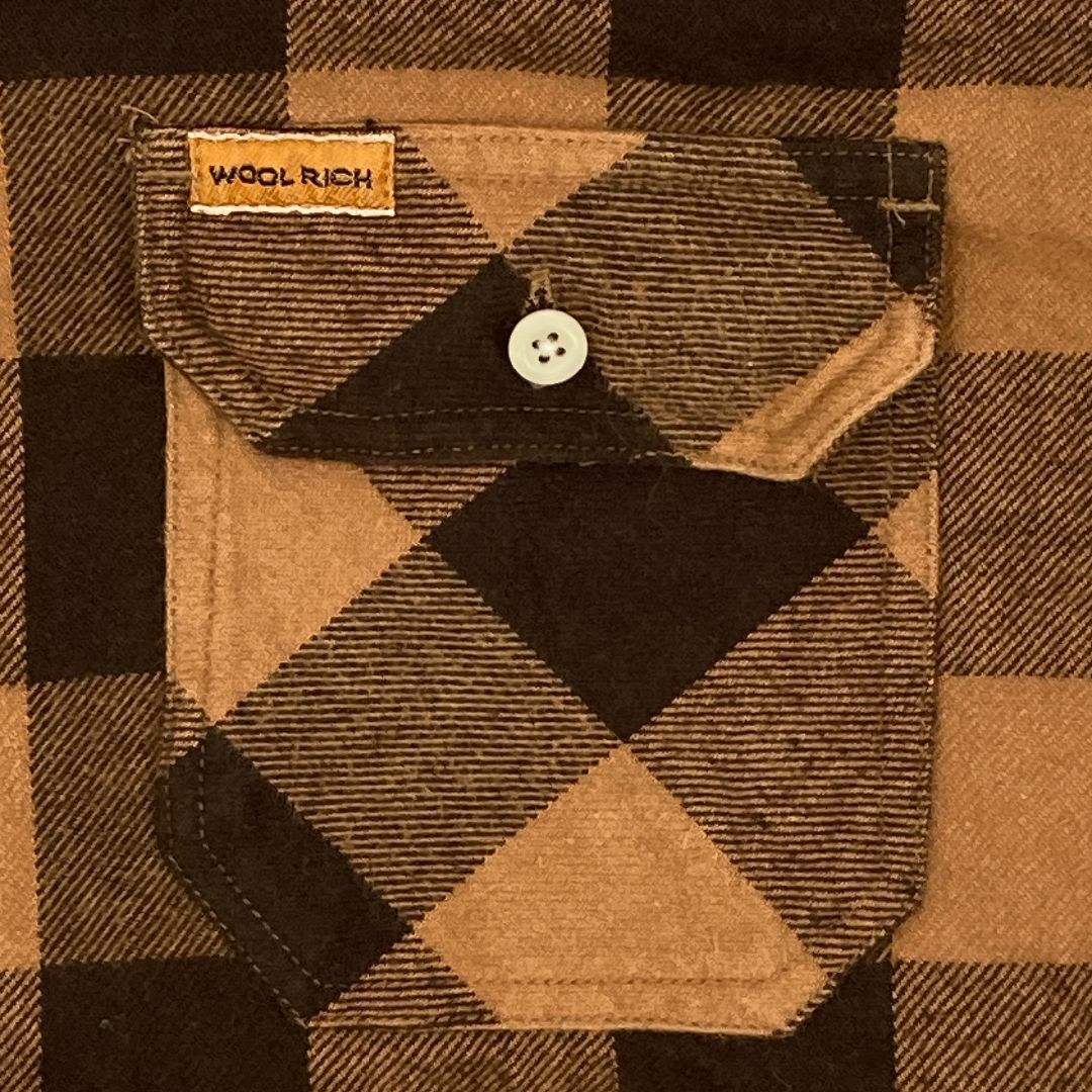 WOOLRICH(ウールリッチ)の美品　WOOLRICH ウールリッチ　チェックシャツ　Lサイズ　長袖　キャメル メンズのトップス(シャツ)の商品写真