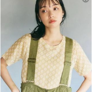 フリークスストア(FREAK'S STORE)のFREAK'S STOREフラワーストレッチT 美品(Tシャツ(半袖/袖なし))