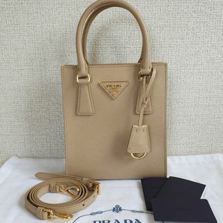 プラダ(PRADA)の【新品・未使用】PRADA ロゴ サフィアーノ レザーハンドバッグ(ショルダーバッグ)