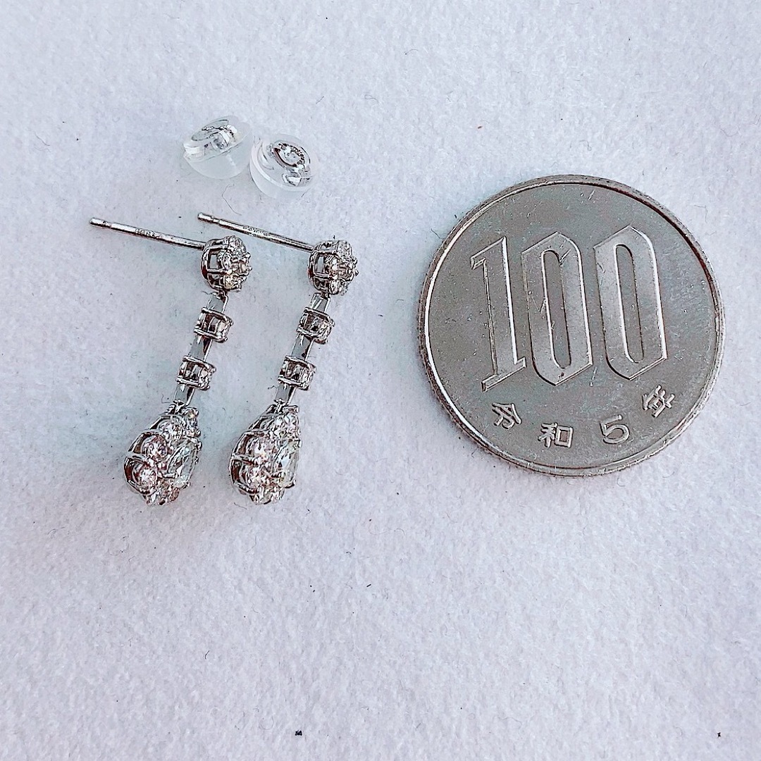 ★0.80ct★✨ペアシェイプダイヤモンドプラチナ揺れるピアス イヤリング レディースのアクセサリー(ピアス)の商品写真